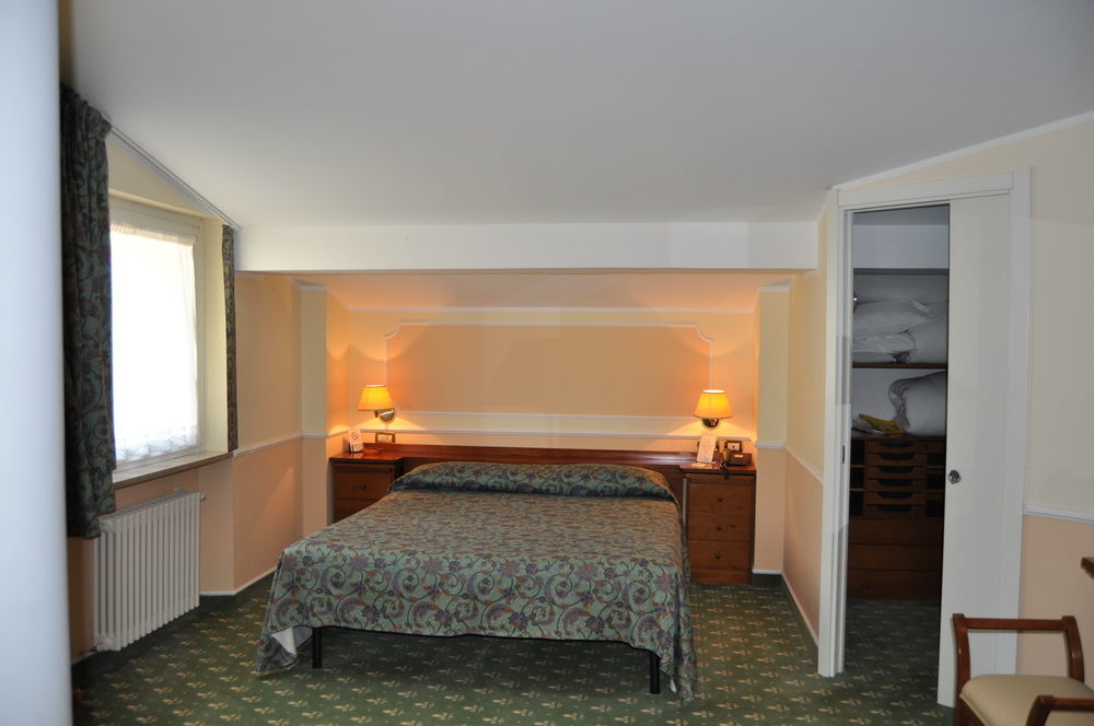 Elena Hotel